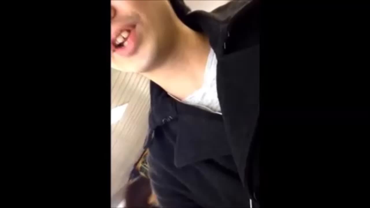 学生をナンパする男 - FC2 Video